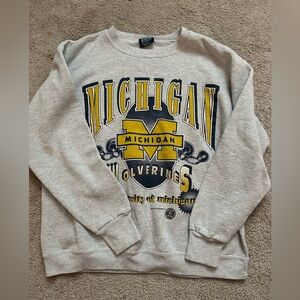 MICHIGAN VINTAGE SWEATSHIRT!!